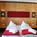 Hotel Apart - Kühtaier Schlössl 4*