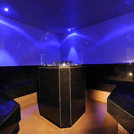 Apart - Kuhtaier Schlossl 퀴타이