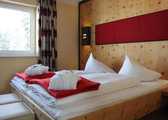 酒店 库塔尔施罗斯尔公寓酒店 4*